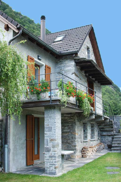 Villa Casa Fontanella à Brione  Extérieur photo