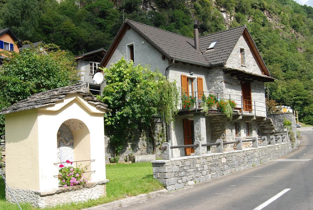 Villa Casa Fontanella à Brione  Extérieur photo